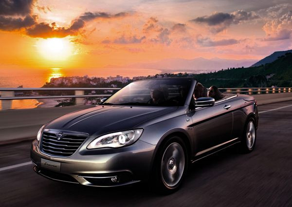 Lancia dévoile son nouveau cabriolet quatre places Flavia