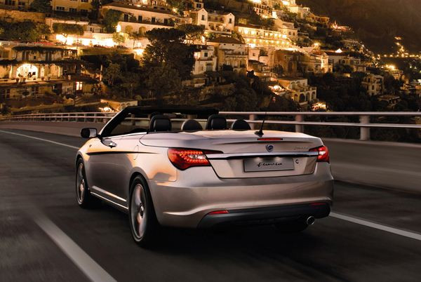 Lancia dévoile son nouveau cabriolet quatre places Flavia