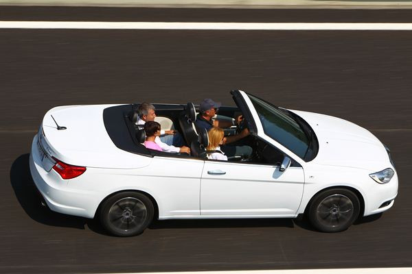 Lancia dévoile son nouveau cabriolet quatre places Flavia