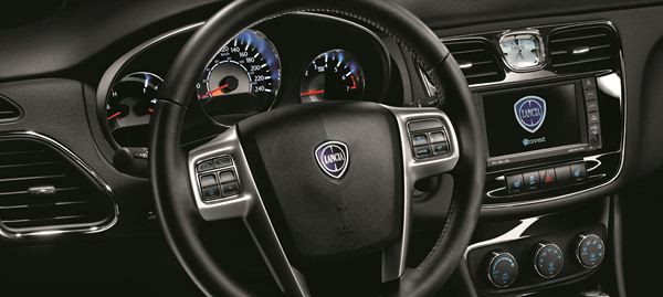 Lancia dévoile son nouveau cabriolet quatre places Flavia