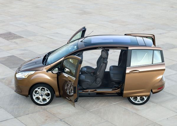 Le nouveau minispace Ford B-Max commercialisé à partir de 15 800 euros