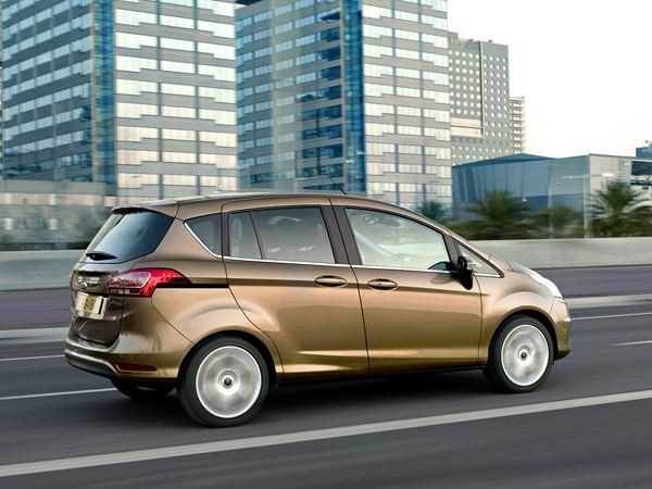 Le nouveau minispace Ford B-Max commercialisé à partir de 15 800 euros