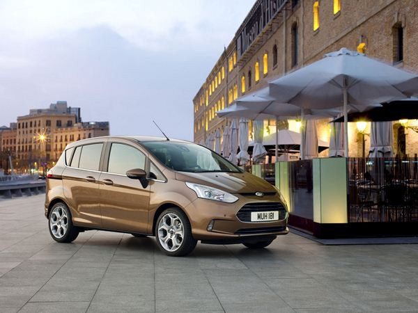 Le nouveau minispace Ford B-Max commercialisé à partir de 15 800 euros