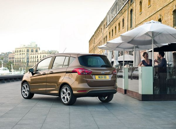 Le nouveau minispace Ford B-Max commercialisé à partir de 15 800 euros