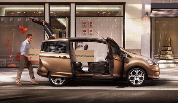 Le nouveau minispace Ford B-Max commercialisé à partir de 15 800 euros