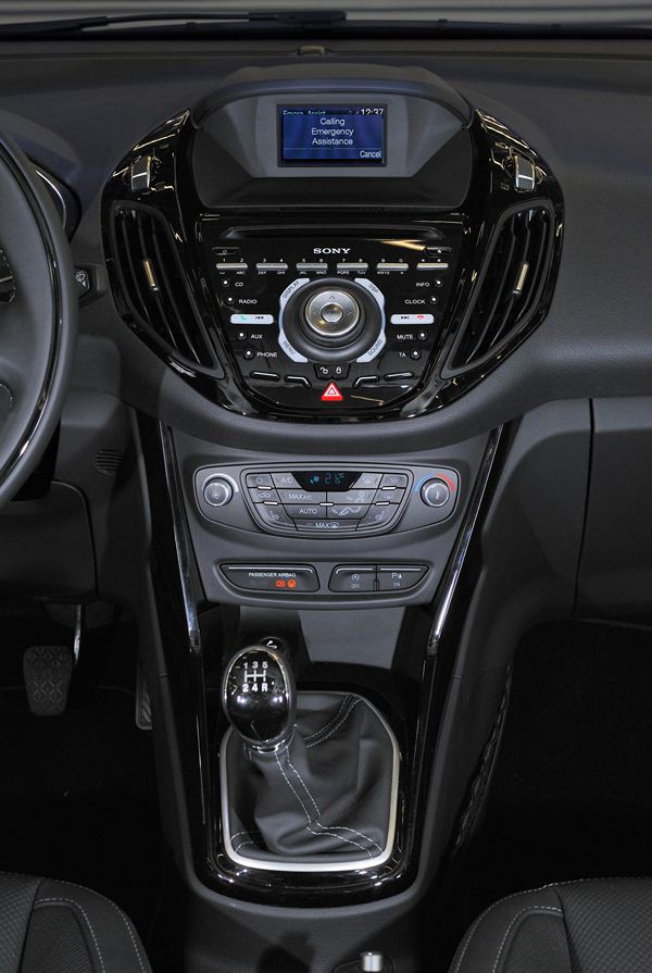 Le nouveau minispace Ford B-Max commercialisé à partir de 15 800 euros