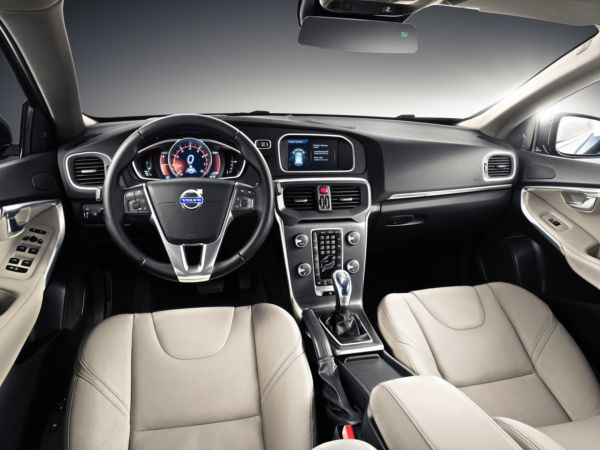 La nouvelle compacte Volvo V40 commercialisée à partir de 24 980 euros
