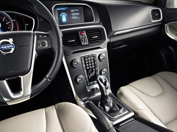 La nouvelle compacte Volvo V40 commercialisée à partir de 24 980 euros
