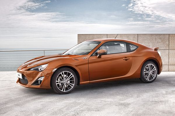 Le coupé sport 2 plus 2 Toyota GT86 commercialisé à 29 900 euros