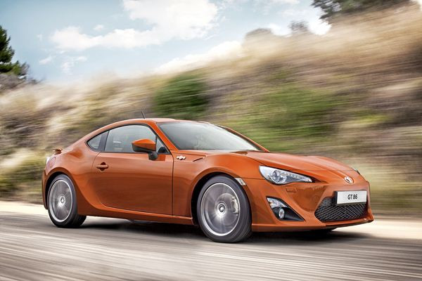 Le coupé sport 2 plus 2 Toyota GT86 commercialisé à 29 900 euros