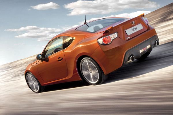 Le coupé sport 2 plus 2 Toyota GT86 commercialisé à 29 900 euros