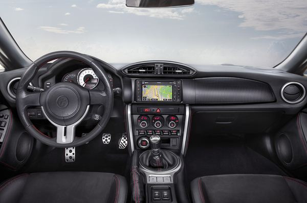 Le coupé sport 2 plus 2 Toyota GT86 commercialisé à 29 900 euros