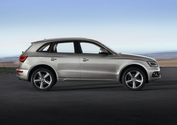 L’Audi Q5 s’offre un design dynamisé et six nouveaux moteurs