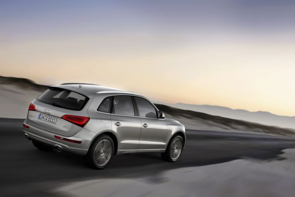 L’Audi Q5 s’offre un design dynamisé et six nouveaux moteurs