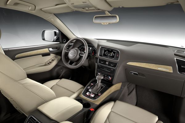 L’Audi Q5 s’offre un design dynamisé et six nouveaux moteurs