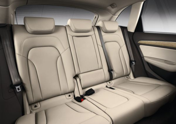 L’Audi Q5 s’offre un design dynamisé et six nouveaux moteurs