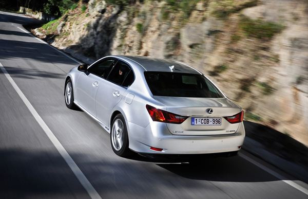 Lexus lance la nouvelle berline GS 450h hybride