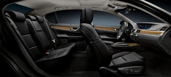 Lexus lance la nouvelle berline GS 450h hybride