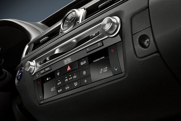 Lexus lance la nouvelle berline GS 450h hybride