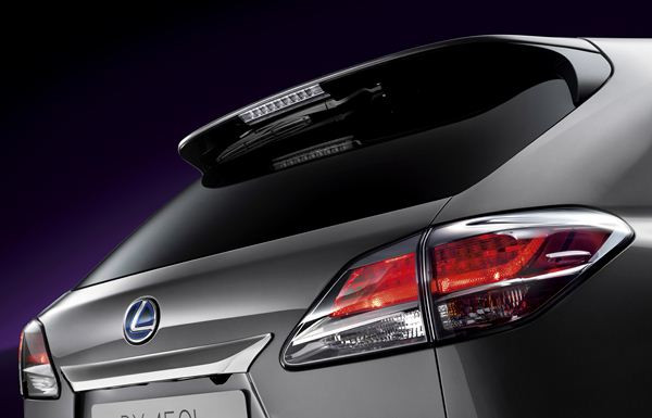 Le Lexus RX 450h Full Hybrid s'offre un léger restyling