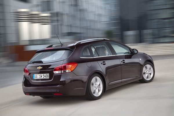 Le break Chevrolet Cruze SW commercialisé à partir de 17 800 euros