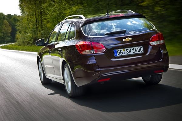 Le break Chevrolet Cruze SW commercialisé à partir de 17 800 euros