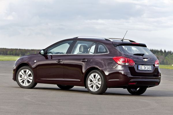 Le break Chevrolet Cruze SW commercialisé à partir de 17 800 euros