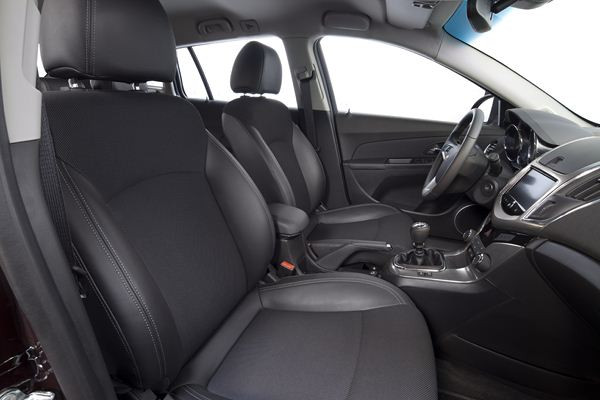 Le break Chevrolet Cruze SW commercialisé à partir de 17 800 euros