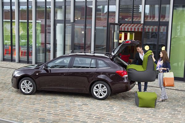 Le break Chevrolet Cruze SW commercialisé à partir de 17 800 euros