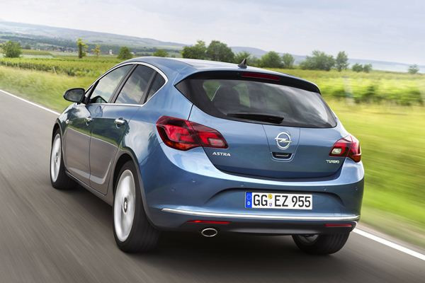 L'Opel Astra s'offre quelques retouches extérieures