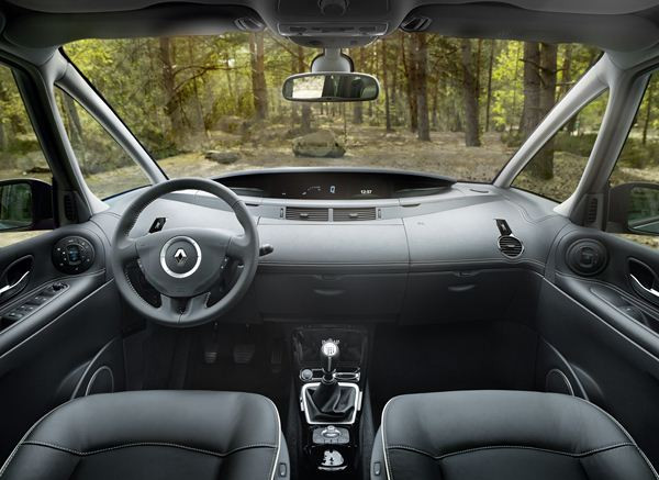 Le Renault Espace s'offre un léger restyling