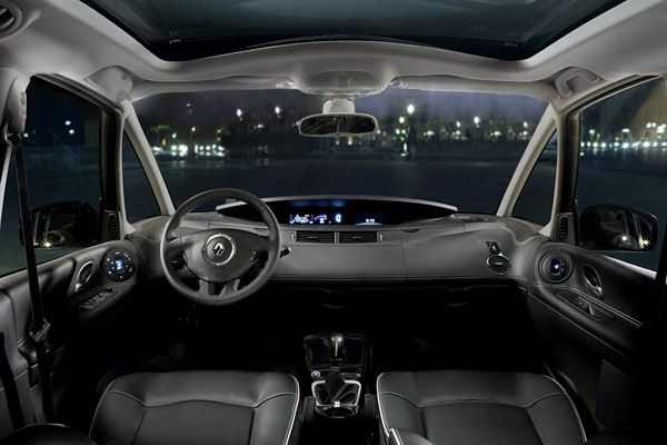 Le Renault Espace s'offre un léger restyling