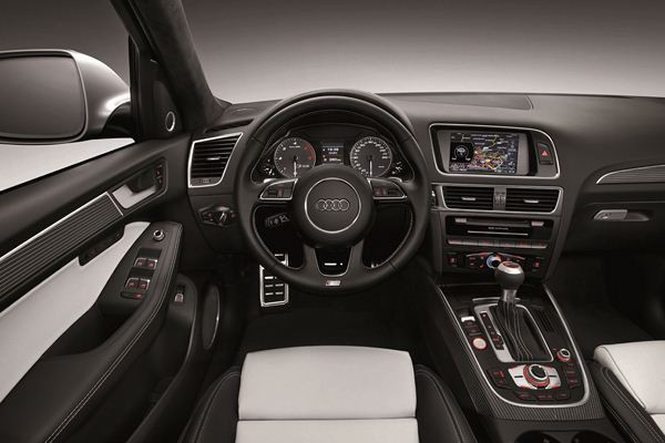 Un Audi SQ5 diesel biturbo de 313 ch commercialisé début 2013