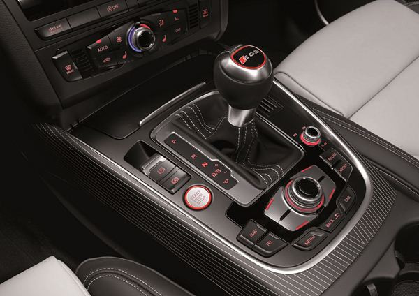 Un Audi SQ5 diesel biturbo de 313 ch commercialisé début 2013