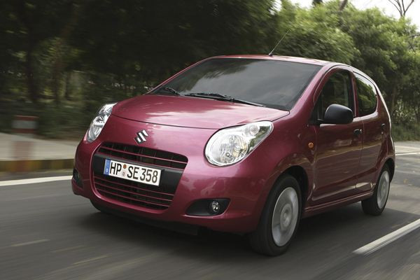 La petite citadine Suzuki Alto s'offre un léger rafraîchissement estival