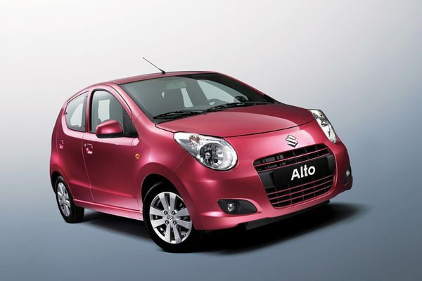 La petite citadine Suzuki Alto s'offre un léger rafraîchissement estival