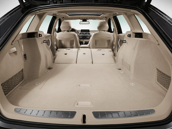Une nouvelle BMW Série 3 Touring dynamique et fonctionnelle au look sportif