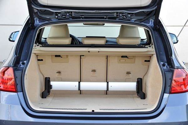 Une nouvelle BMW Série 3 Touring dynamique et fonctionnelle au look sportif