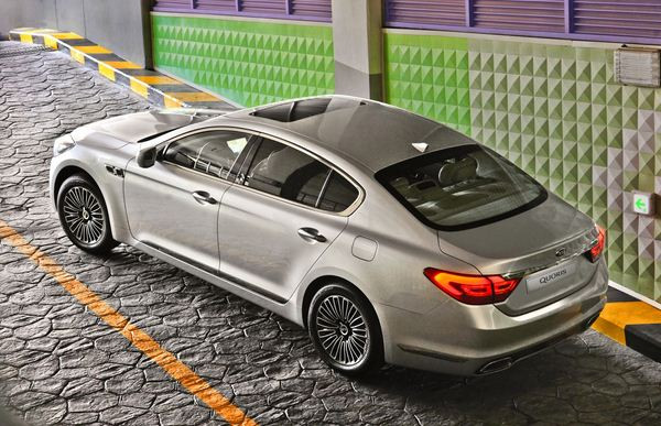Kia lance sa nouvelle grande routière à propulsion Quoris