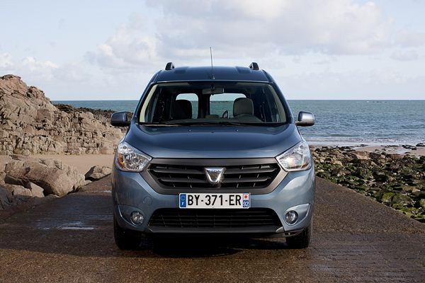 Le combispace cinq places Dacia Dokker commercialisé à partir de 9 400 euros