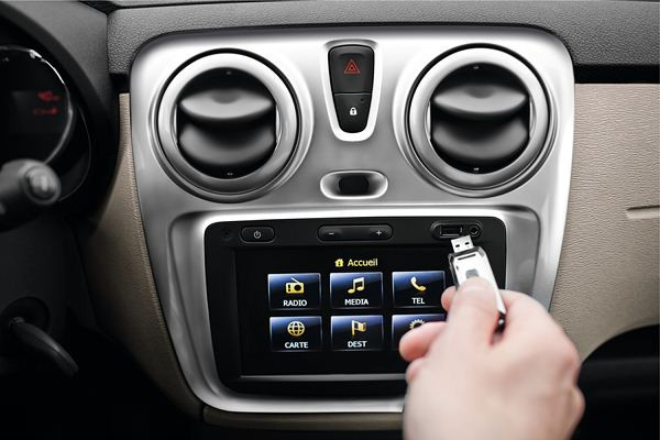 Le combispace cinq places Dacia Dokker commercialisé à partir de 9 400 euros