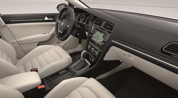 La nouvelle Volkswagen Golf cinq portes commercialisée à partir de 18 580 euros