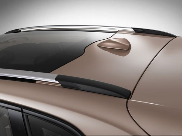 Volvo lance le nouveau crossover tout-chemin V40 Cross Country