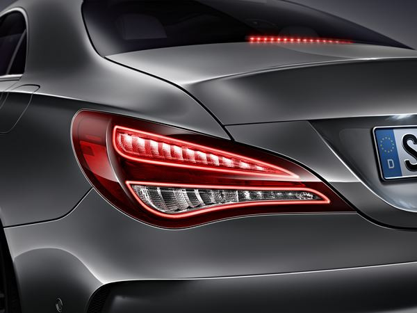 Un nouveau coupé quatre portes Mercedes Classe CLA sur les traces du CLS