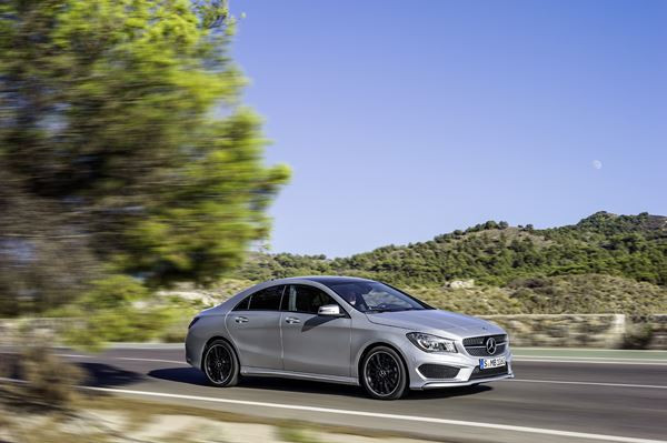 Un nouveau coupé quatre portes Mercedes Classe CLA sur les traces du CLS
