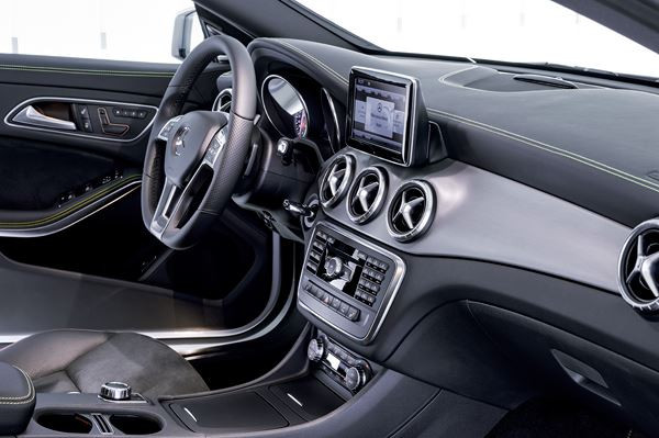 Un nouveau coupé quatre portes Mercedes Classe CLA sur les traces du CLS