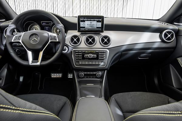 Un nouveau coupé quatre portes Mercedes Classe CLA sur les traces du CLS