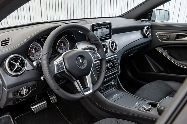 Un nouveau coupé quatre portes Mercedes Classe CLA sur les traces du CLS