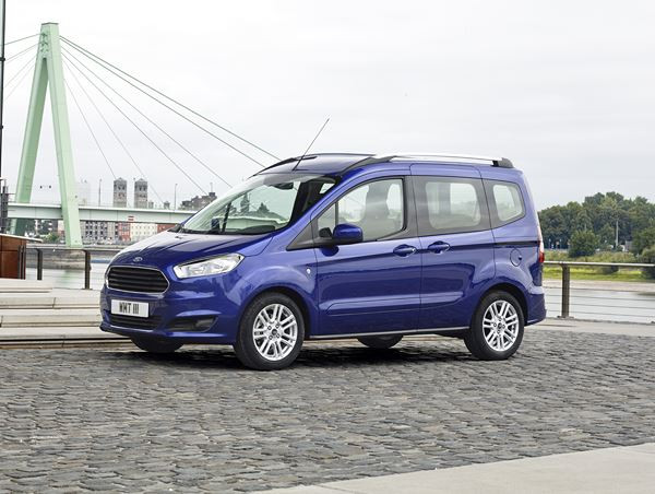 Le nouveau petit ludospace Ford Tourneo Courier proposé à partir de 15 390 euros