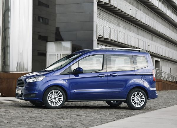 Le nouveau petit ludospace Ford Tourneo Courier proposé à partir de 15 390 euros